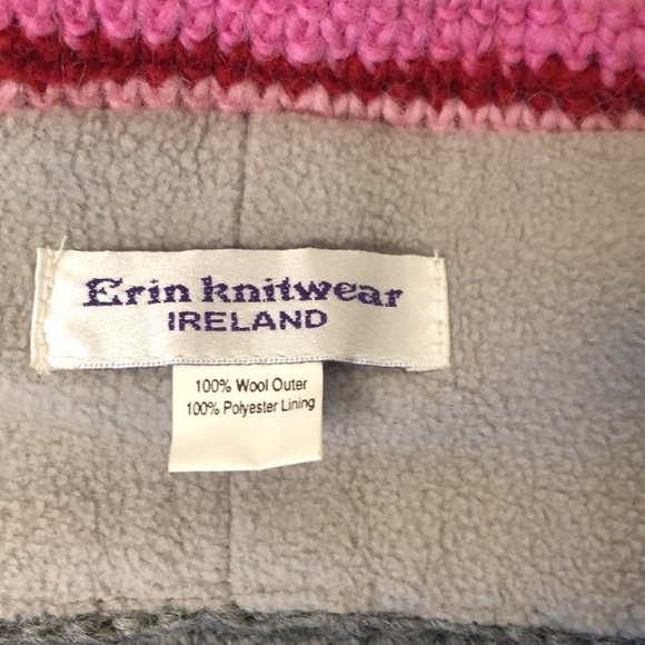 Erin Knitwear From Ireland 100% Wool Outer Crochet Flower Embellished Beanie - Picture 5 of 6